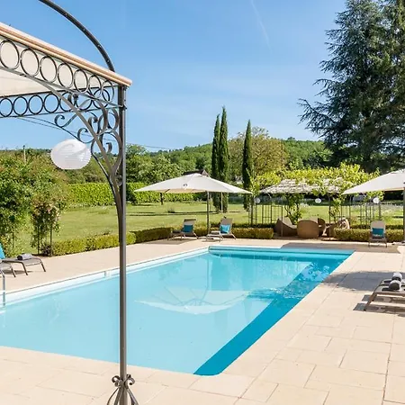 וילה Peyzac-le-moustier Sleeps 8 *
