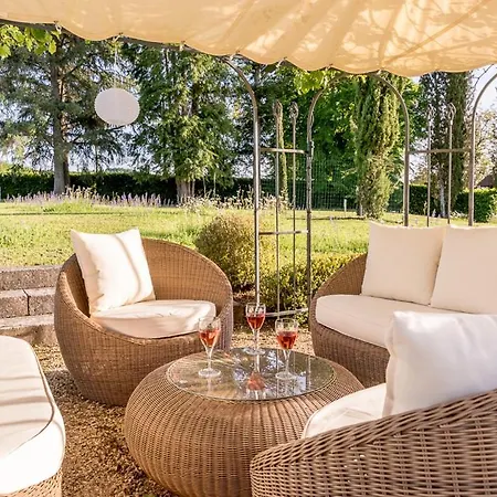 Peyzac-le-moustier Sleeps 8 וילה