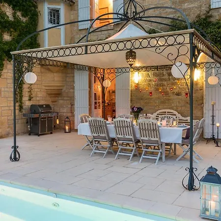 וילה Peyzac-le-moustier Sleeps 8 *
