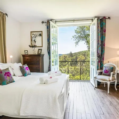 וילה Peyzac-le-moustier Sleeps 8 *
